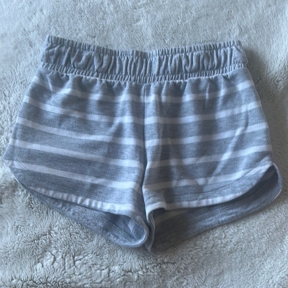Cat & Jack Soft Shorts Gray & White Striped Size 10/12 L (Girls) - Picture 2 of 5